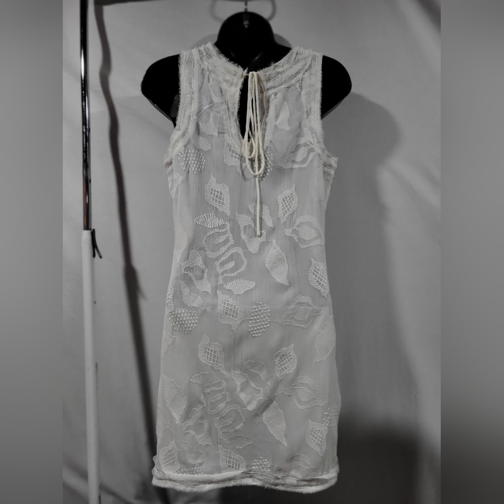M.S.S.P. Max Studio White Embroidered Sheath Dress NWT Size. XS - Picture 4 of 7